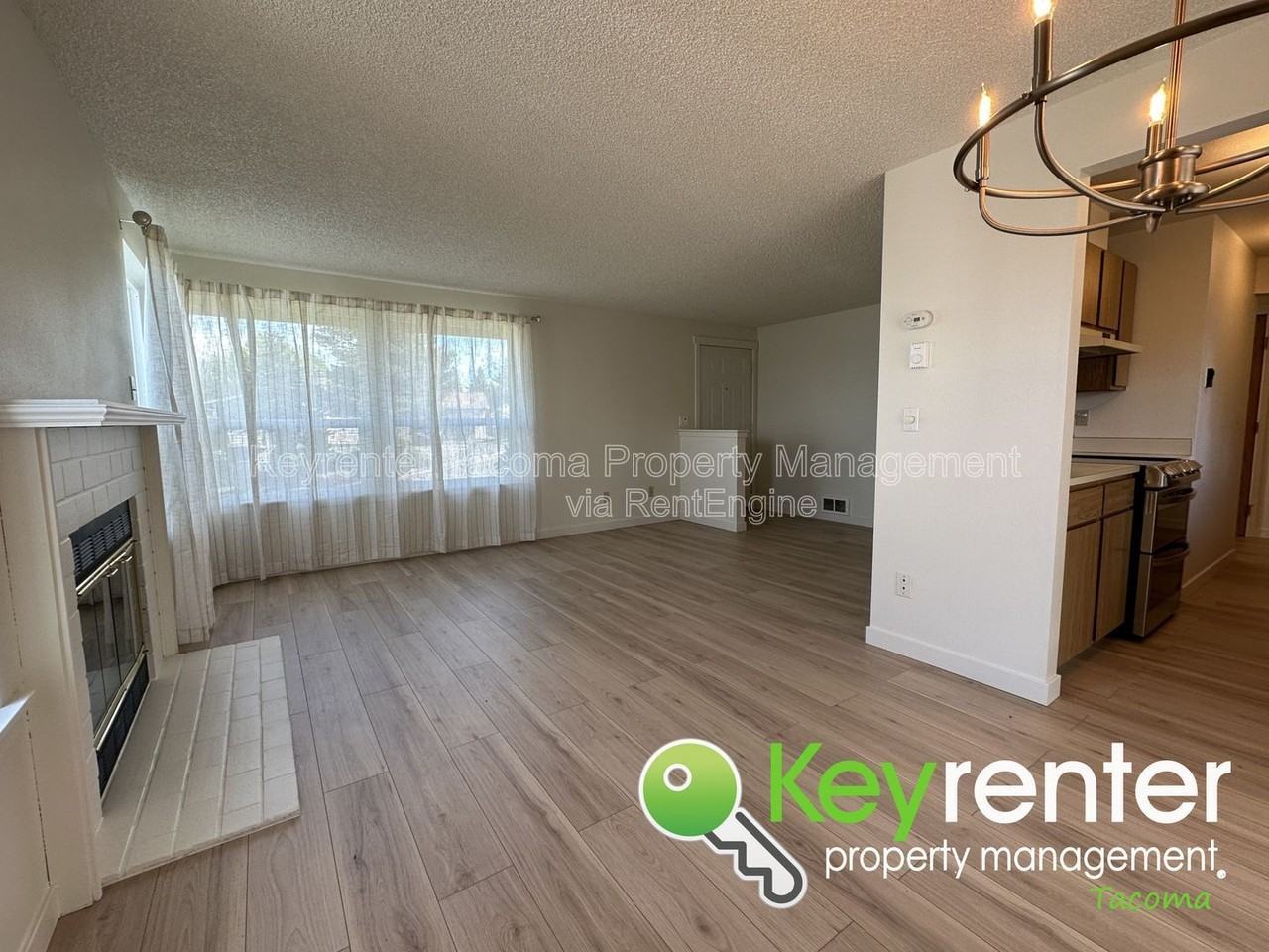 3422 N Bristol St - Photo 3 of 17