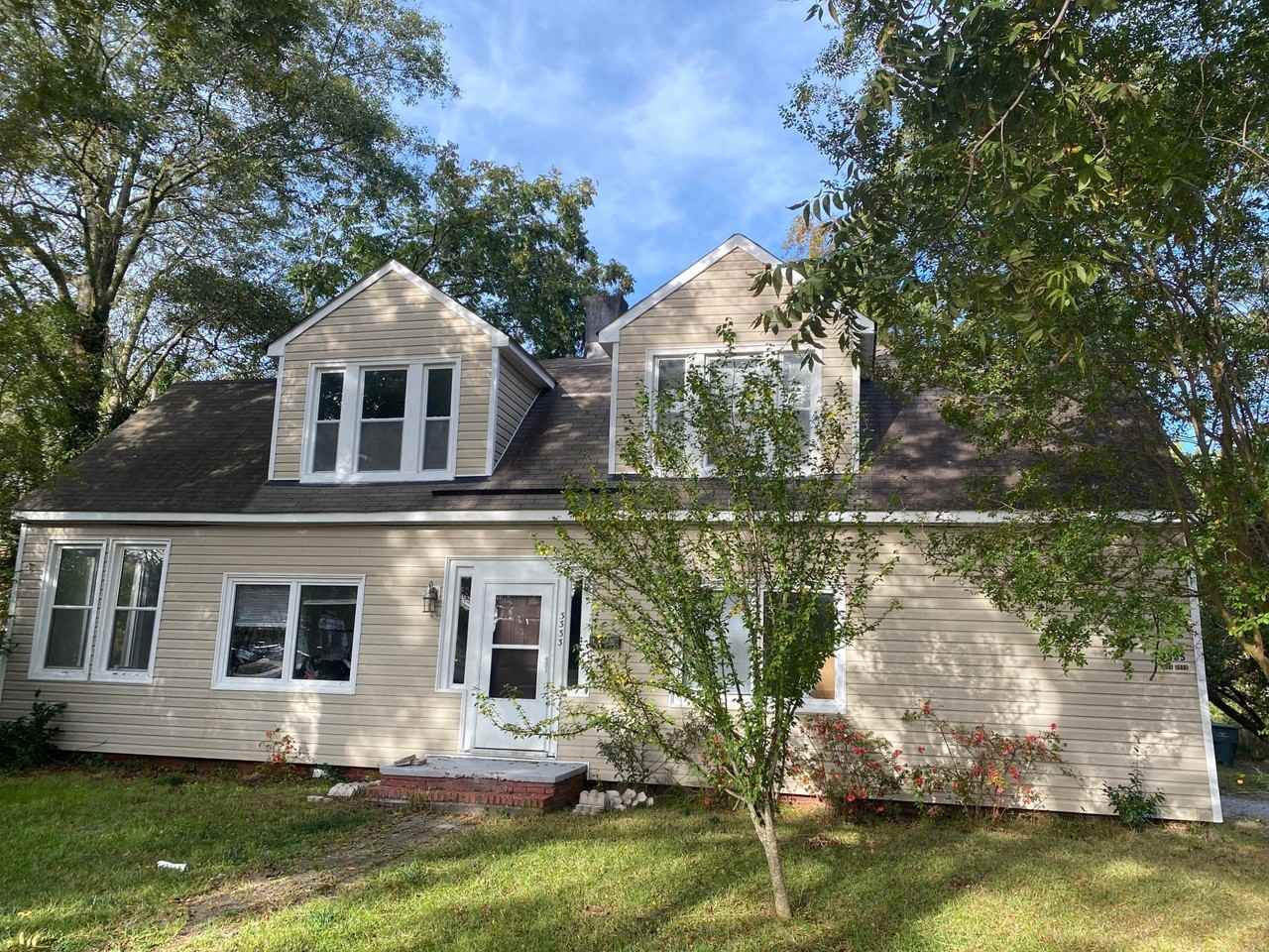 3335 Clark Cir #2 - Photo 3 of 5