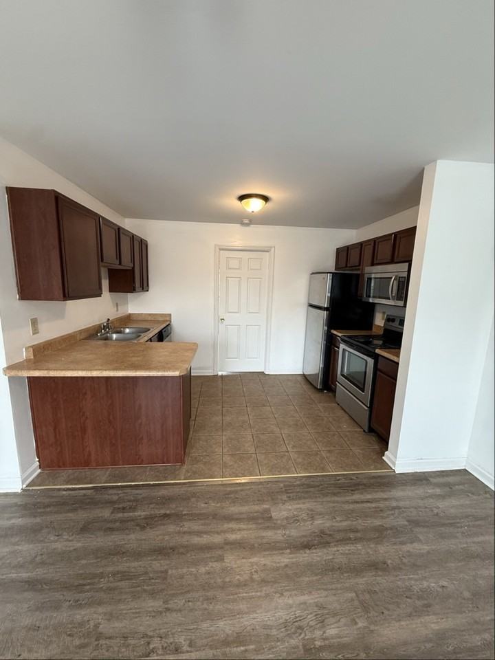 169 Smith Ballard St #4 - Photo 3 of 8