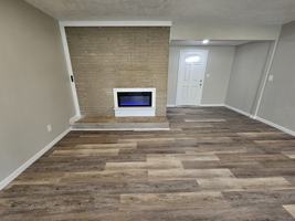 featured image of 9 Bruce Ln