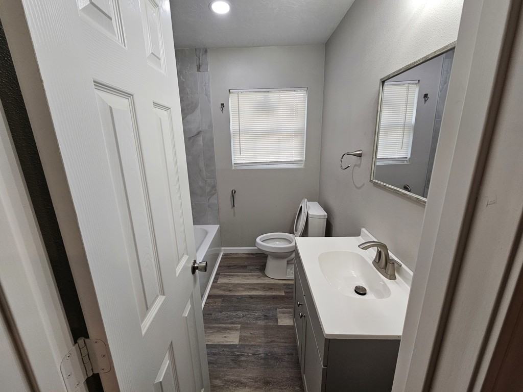 9 Bruce Ln - Photo 4 of 22