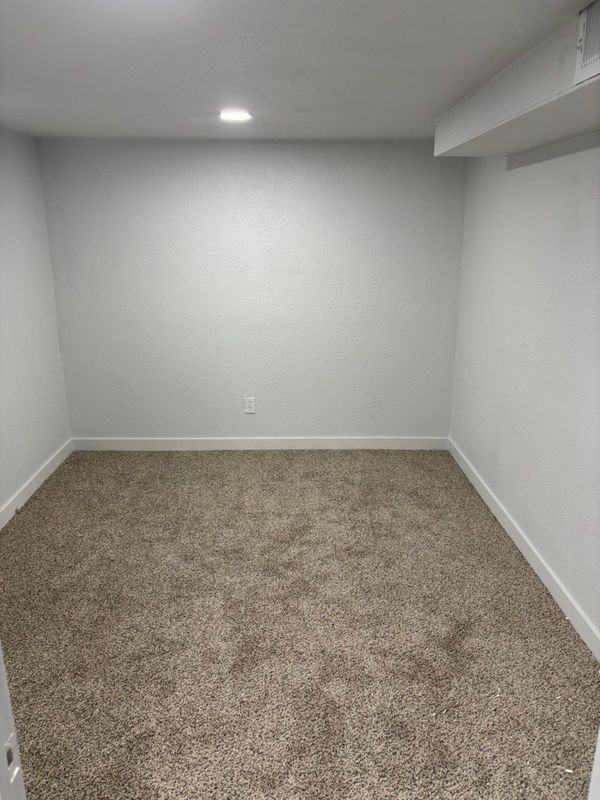 1231 S Marshall St ##B - Photo 3 of 17