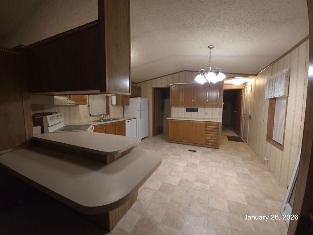 2352 W Mitchell St - Photo 2 of 13