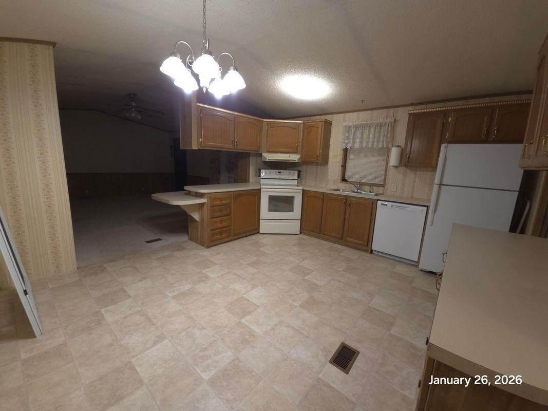 2352 W Mitchell St - Photo 3 of 13