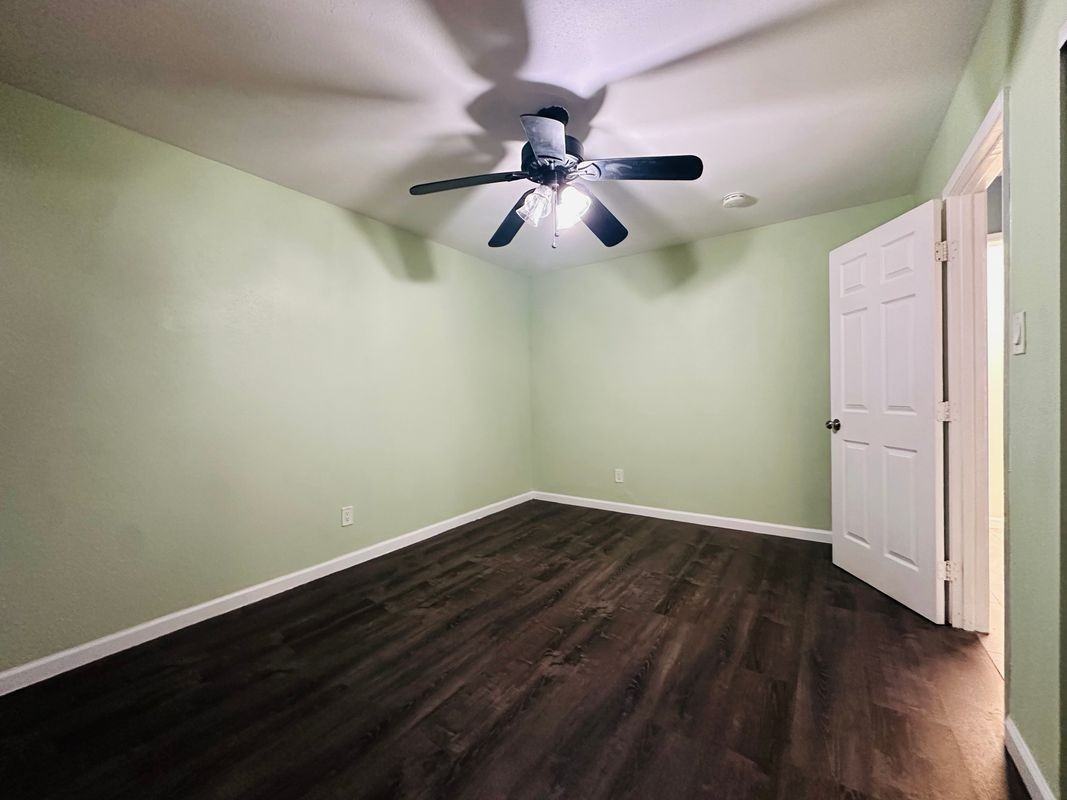 761 N L St - Photo 3 of 10