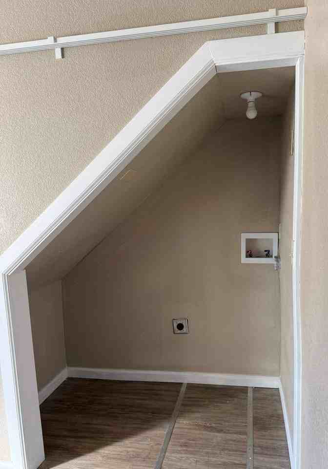 1717 Oakshire Ln #A - Photo 6 of 10