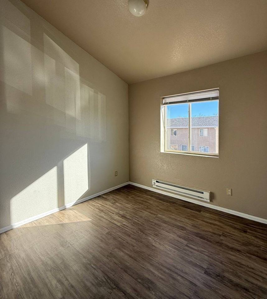 1717 Oakshire Ln #A - Photo 7 of 10