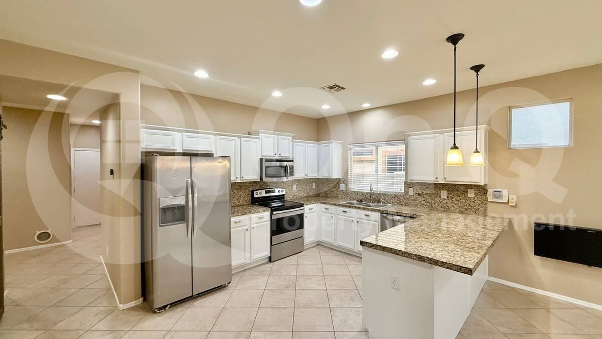 1963 E Los Alamos St - Photo 3 of 10