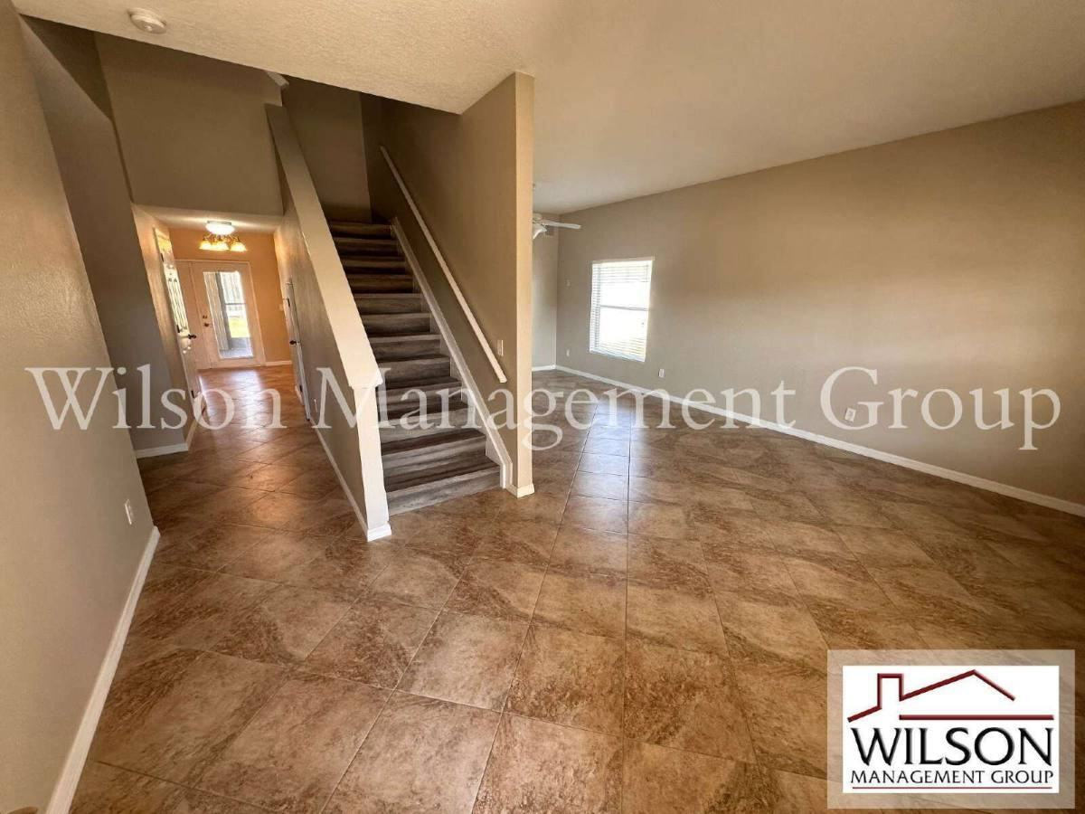 512 Bella Rosa Cir - Photo 3 of 10