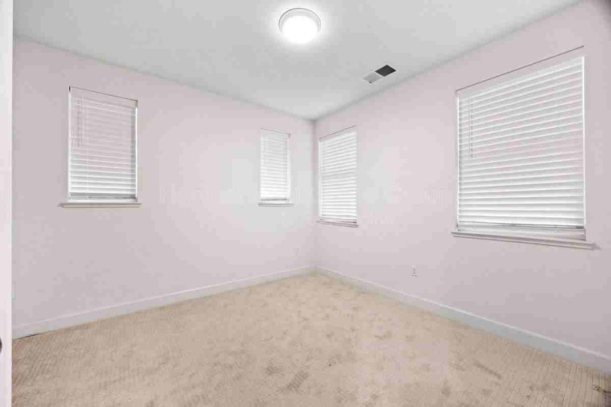 38934 Lemongrass Way #1 - Photo 3 of 10