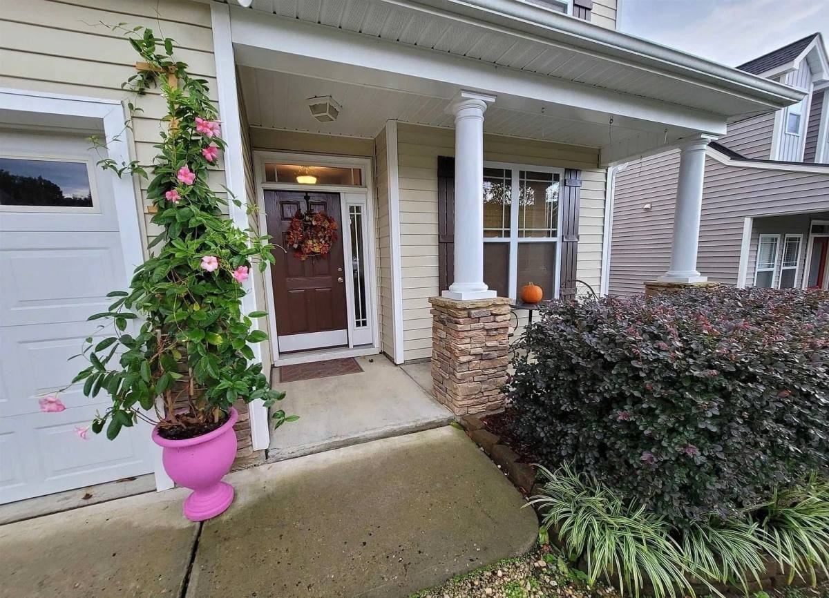 3028 Landing Falls Ln - Photo 2 of 10