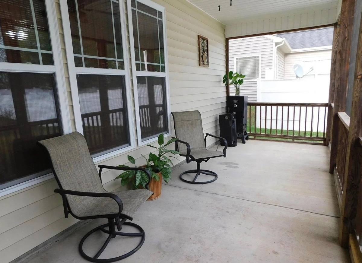 3028 Landing Falls Ln - Photo 3 of 10