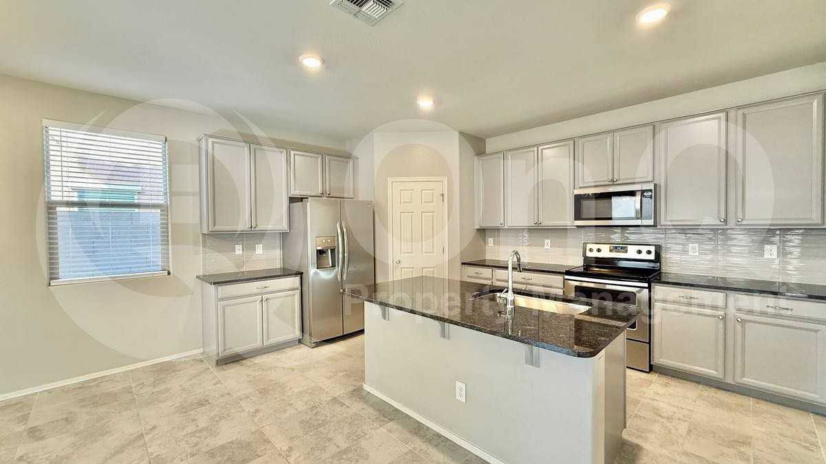 1132 S Amulet - Photo 3 of 10