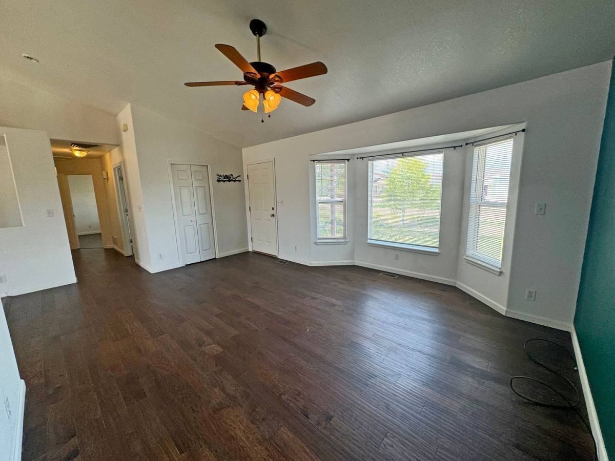 1456 E Gem Dr - Photo 5 of 10