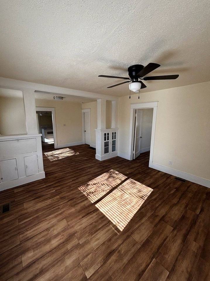 1205 Carteret Ave - Photo 3 of 10