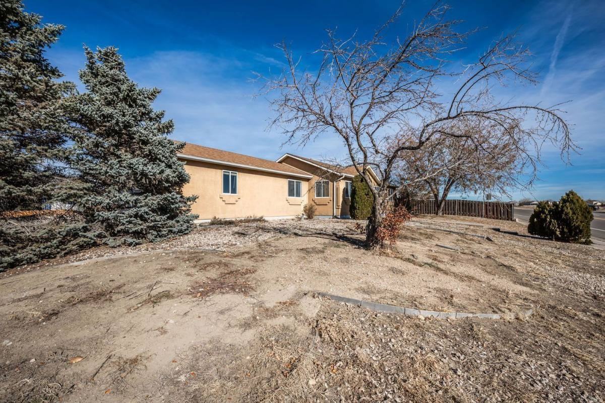 4645 Ridge Dr - Photo 2 of 10