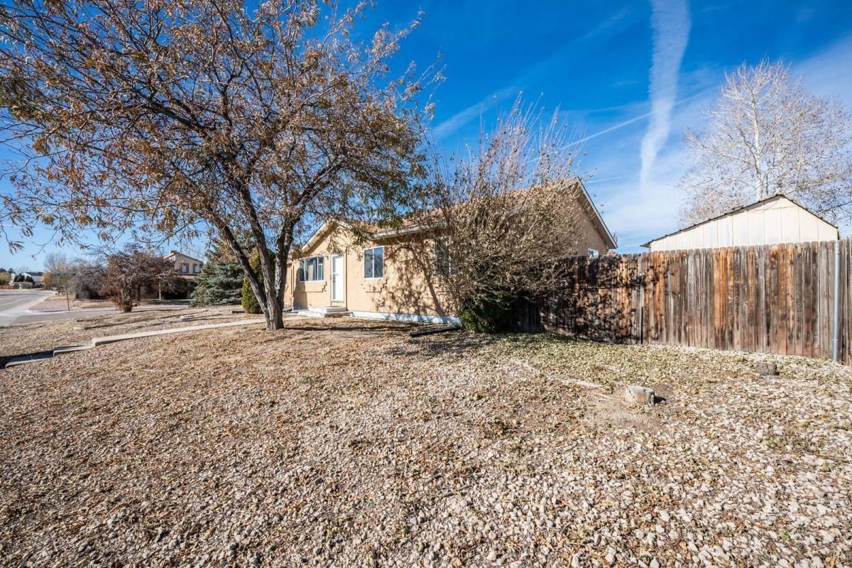 4645 Ridge Dr - Photo 3 of 10