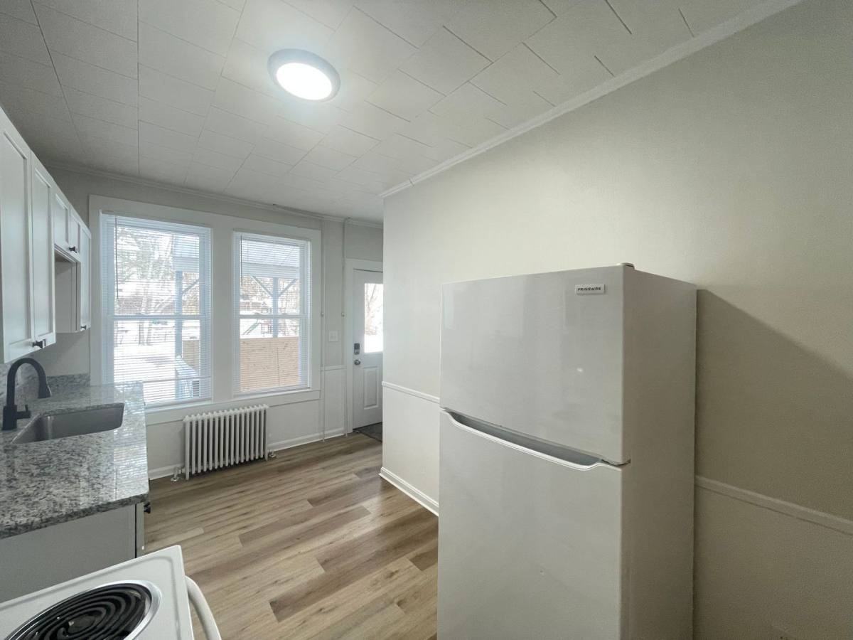 71 6th St #A - Photo 2 of 10