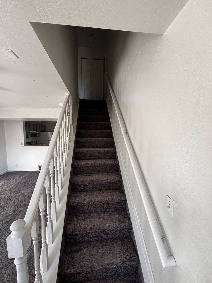 28 Yorkshire Rd #C - Photo 6 of 10