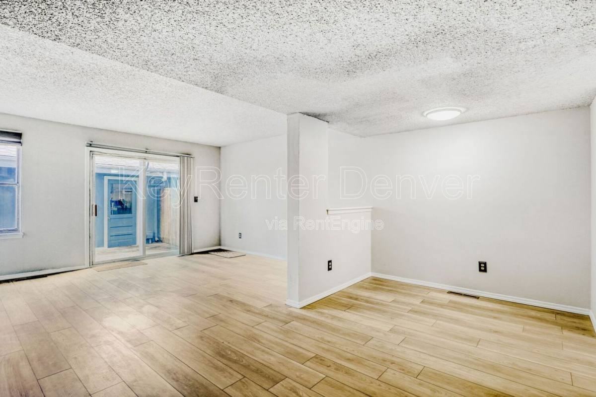 11635 E Cedar Ave - Photo 5 of 10