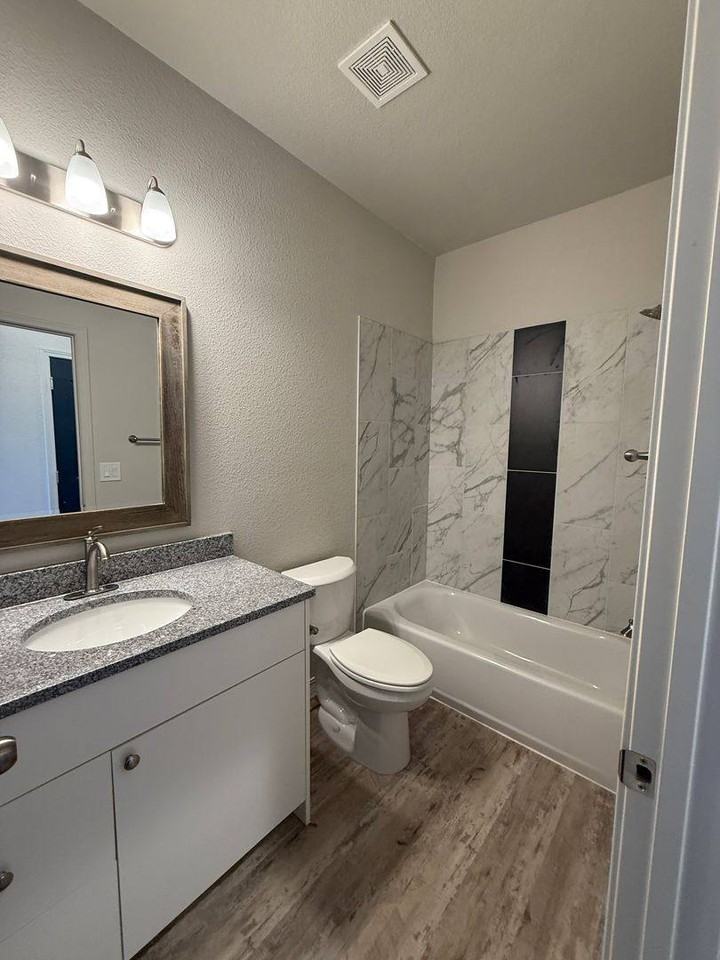 278 W Harmony Dr - Photo 5 of 10