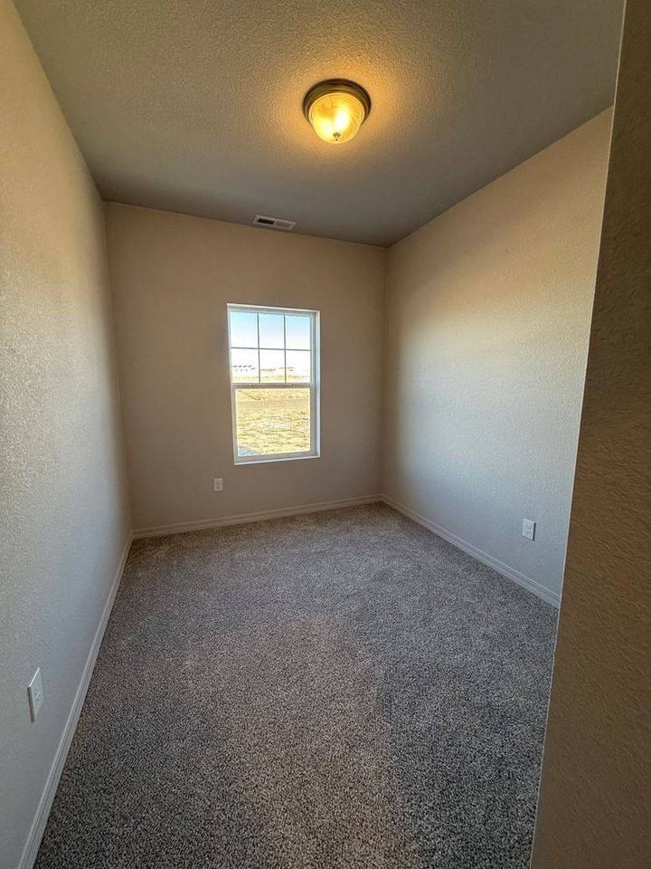 278 W Harmony Dr - Photo 6 of 10