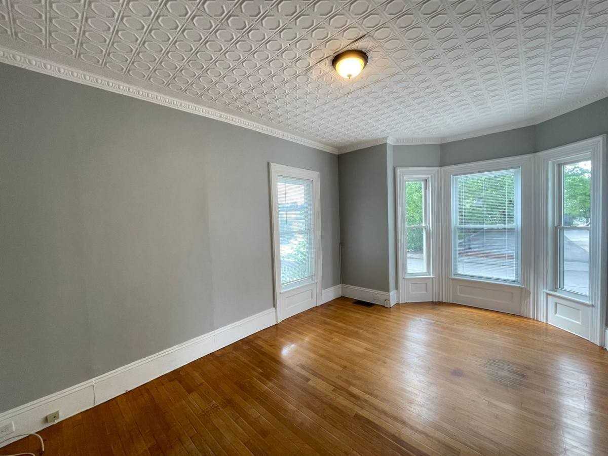 31 Pennacook St #1 - Photo 3 of 10