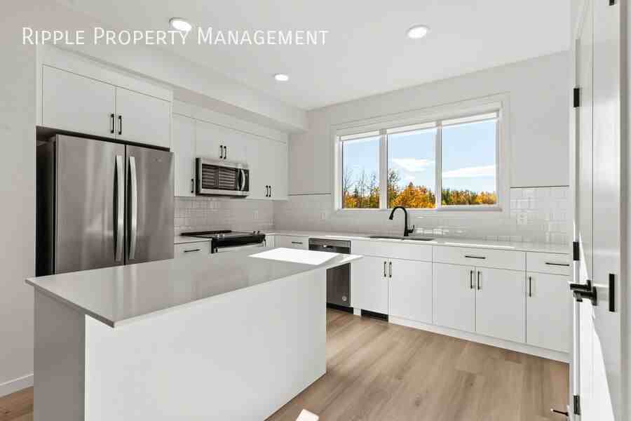 65 Westwind Dr #65UPPER - Photo 2 of 12