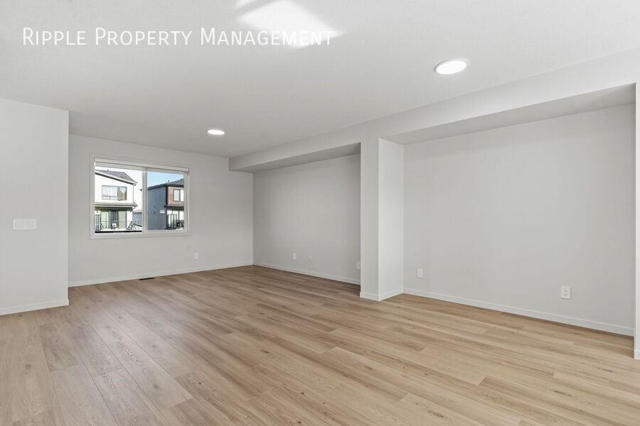 65 Westwind Dr #65UPPER - Photo 4 of 12