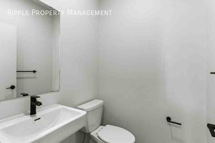 65 Westwind Dr #65UPPER - Photo 6 of 12