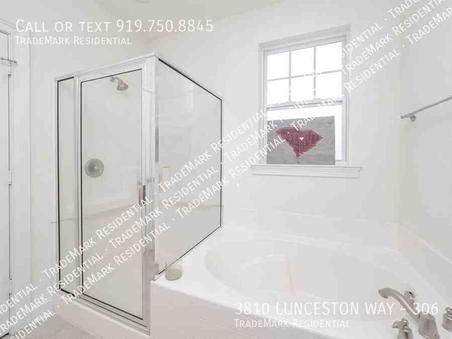 3810 Lunceston Way #306 - Photo 7 of 9