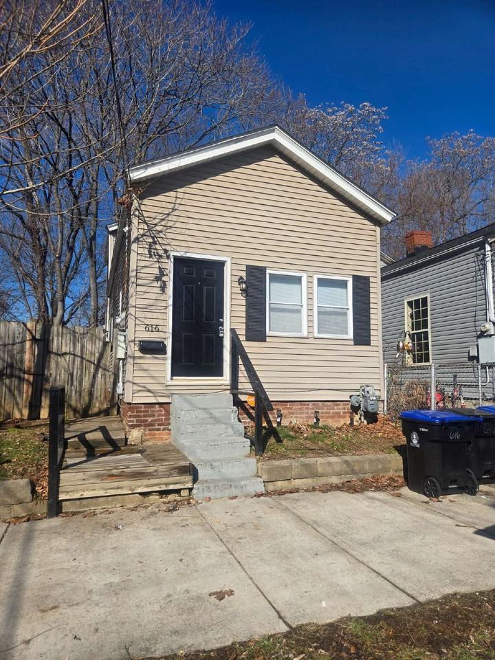 616 N 28th St - Photo 3 of 41