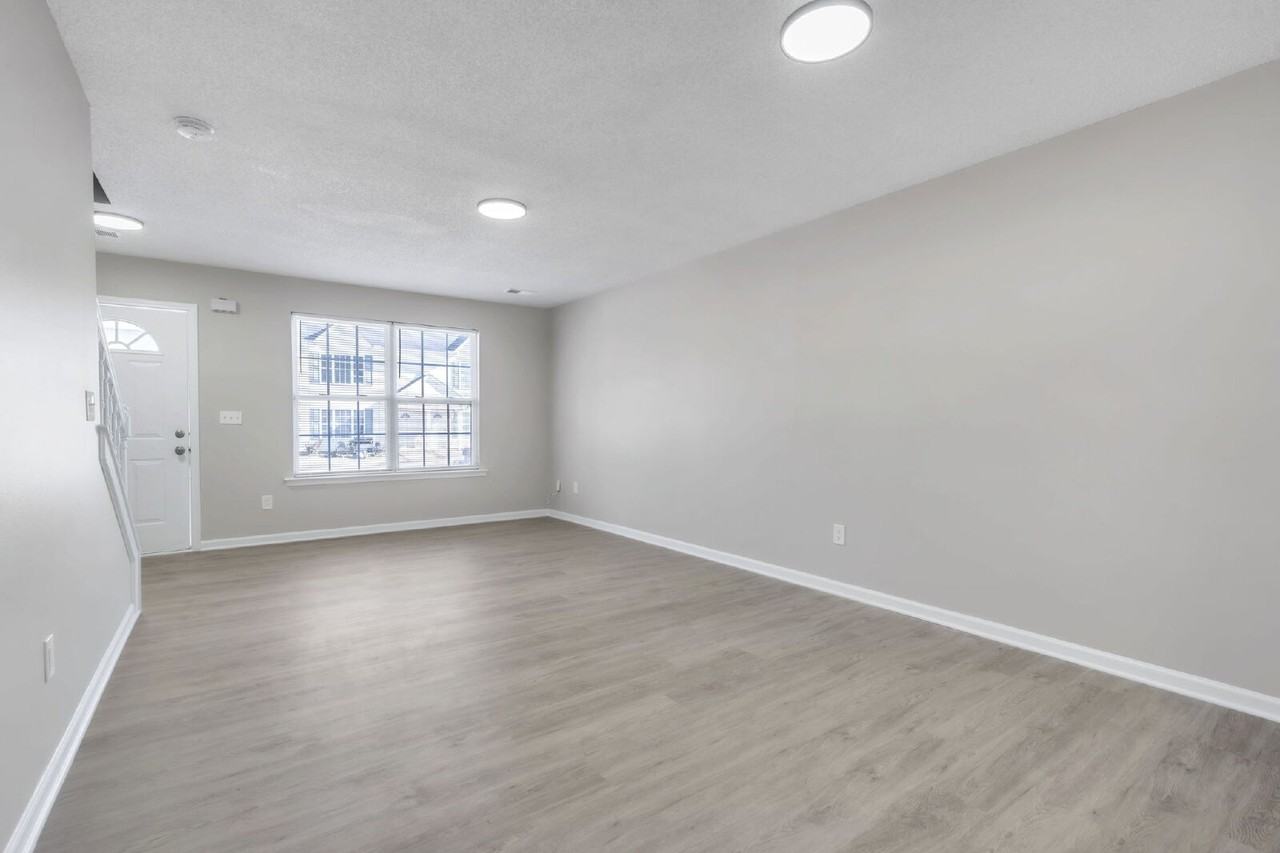 68 Buff St #E2 - Photo 5 of 27