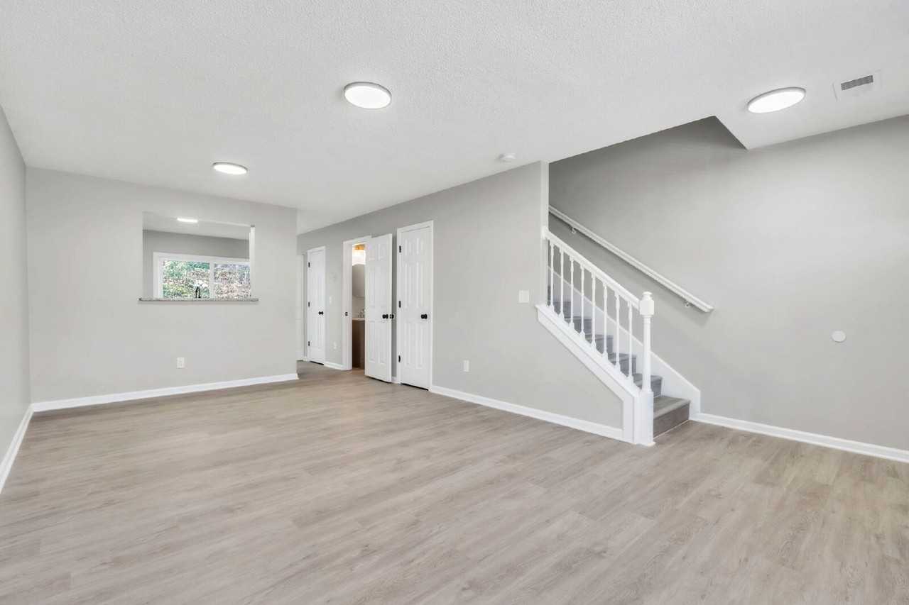 68 Buff St #E2 - Photo 7 of 27