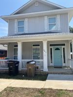 featured image of 607 W Belmont St