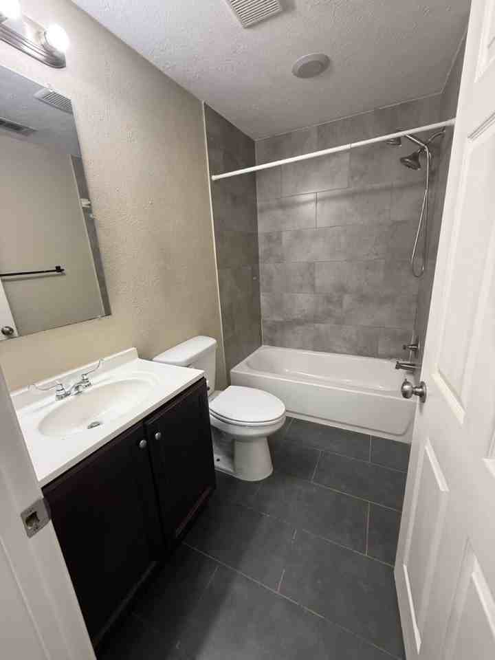 Sylvan Dr #B - Photo 5 of 16