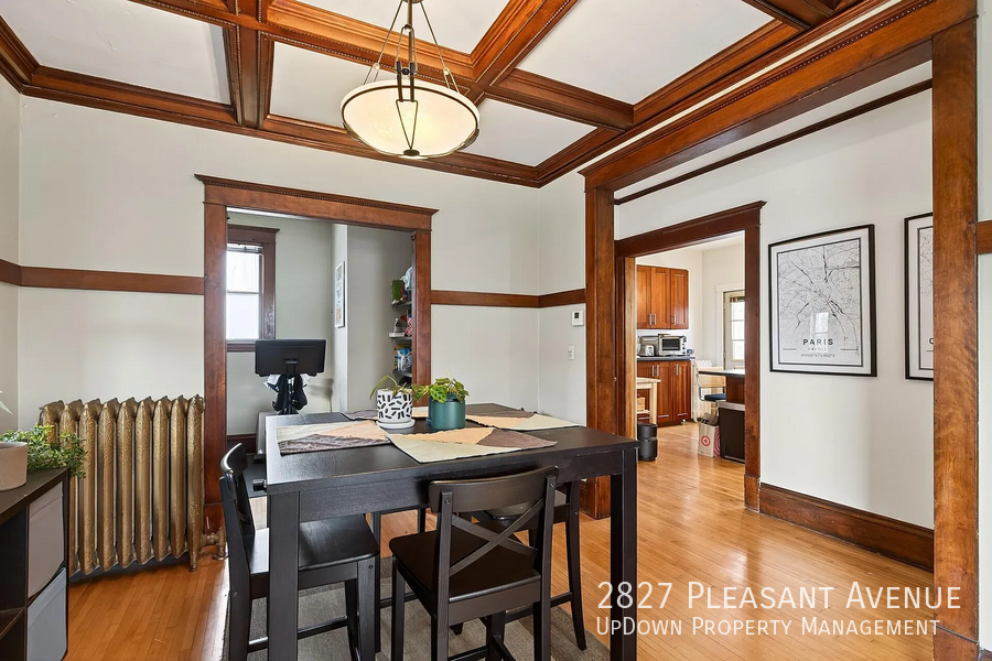 2827 Pleasant Ave - Photo 2 of 27