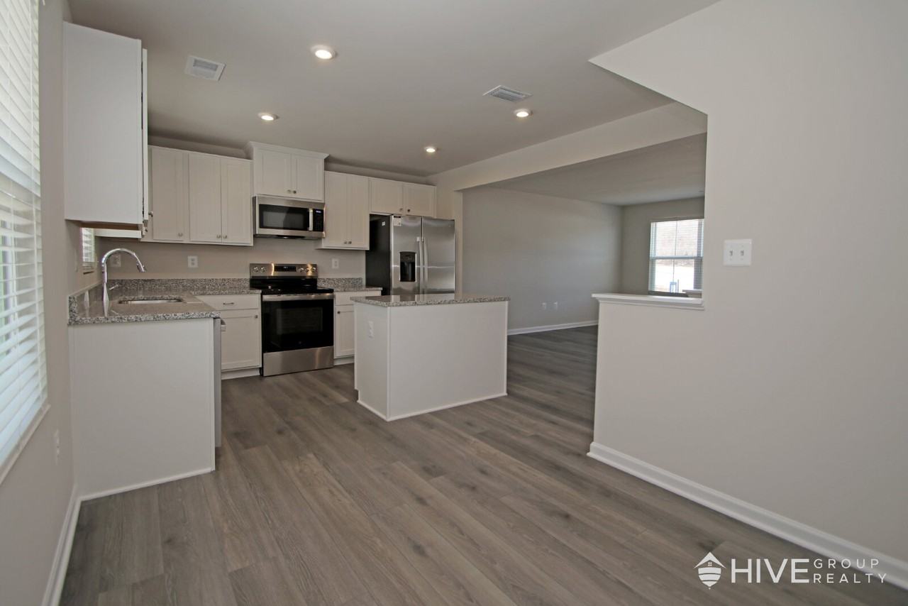 2878 Orchard Ridge Ln - Photo 4 of 30