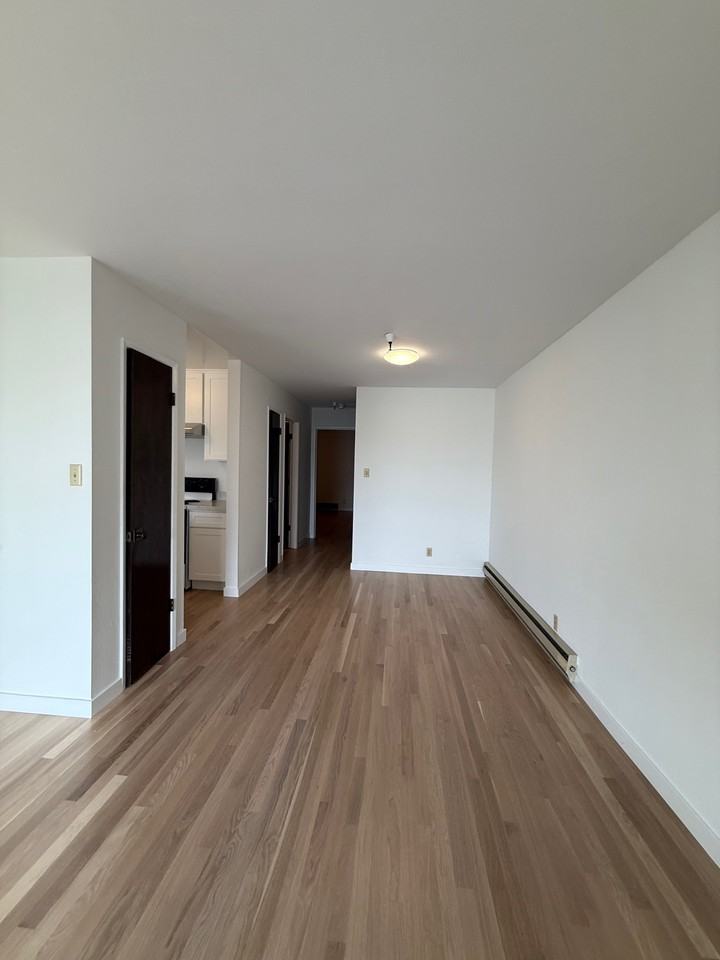 2711 Octavia St #102 - Photo 7 of 10