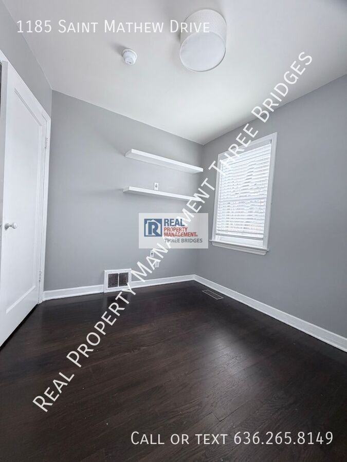 1185 Saint Matthew Dr - Photo 2 of 12