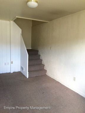 715 E Green St - Photo 2 of 11