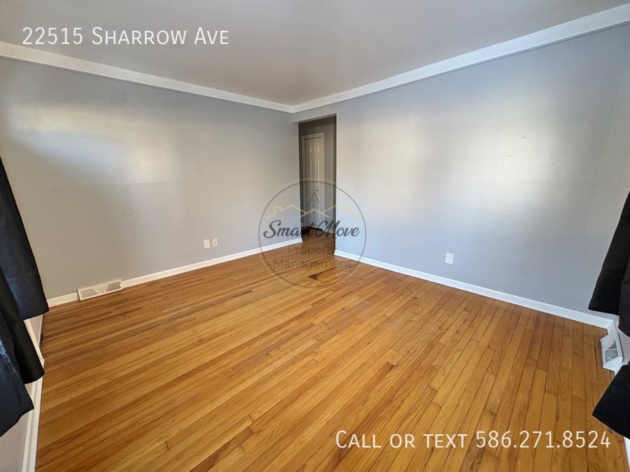 22515 Sharrow Ave - Photo 3 of 13