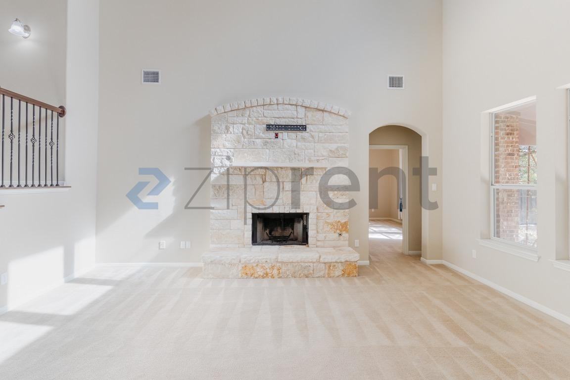 2406 Sweetwater Ln - Photo 4 of 29