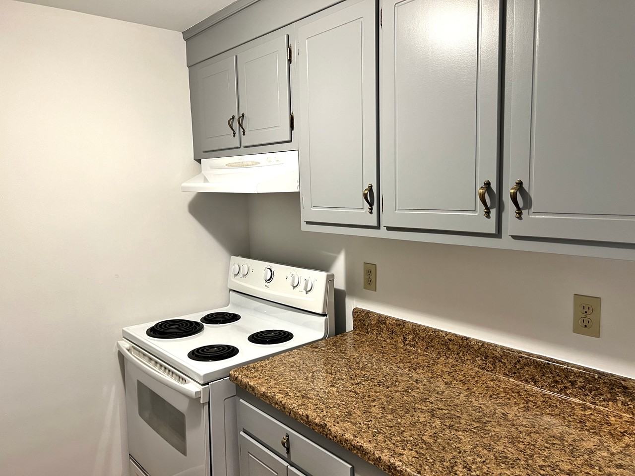 45 Maynard St #25 - Photo 2 of 13