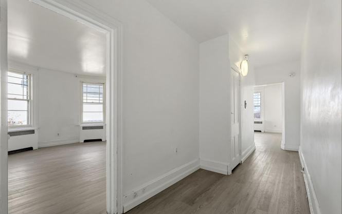 37 E Stratford Ave #1 - Photo 2 of 9