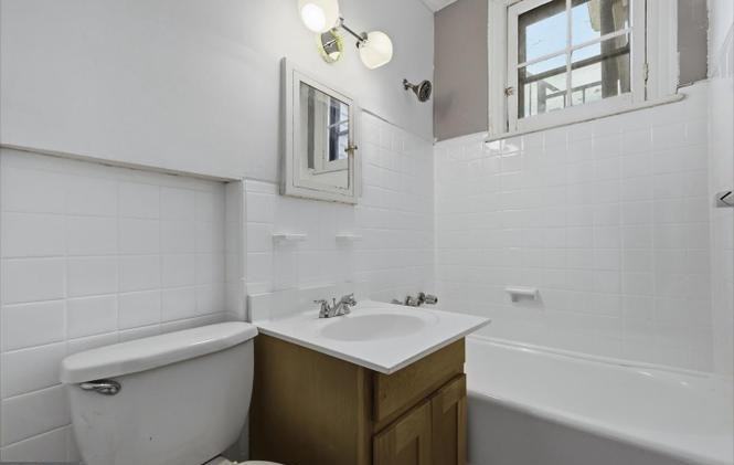 37 E Stratford Ave #1 - Photo 3 of 9