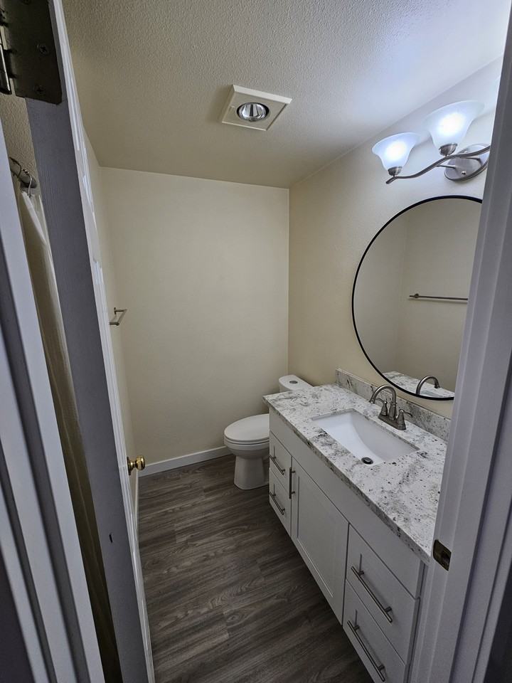 12822 117th St E #12822 - Photo 3 of 15