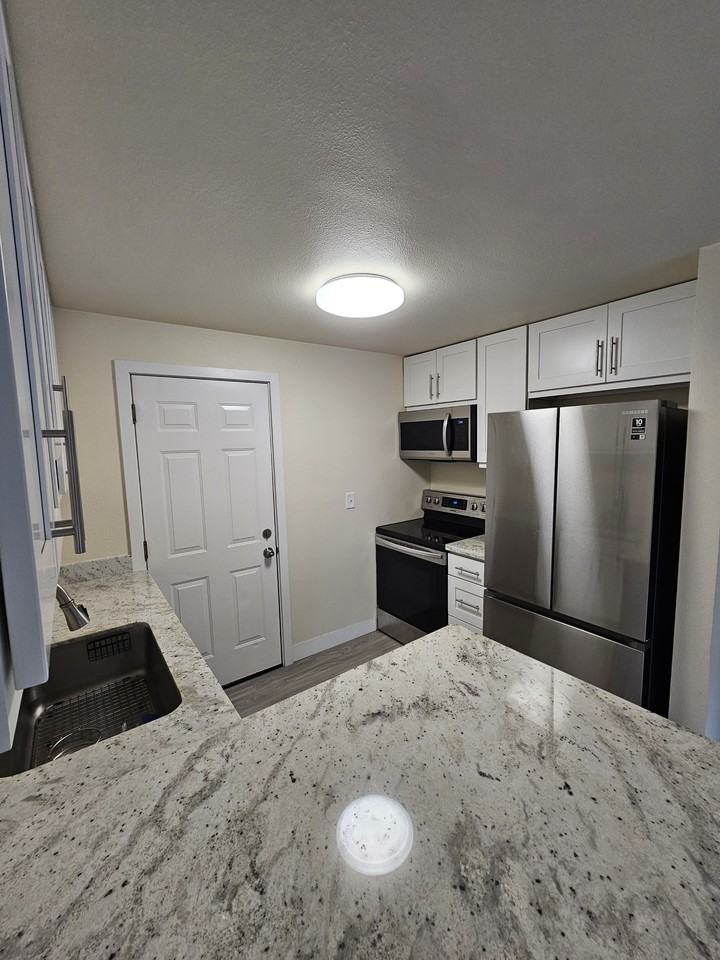 12822 117th St E #12822 - Photo 7 of 15