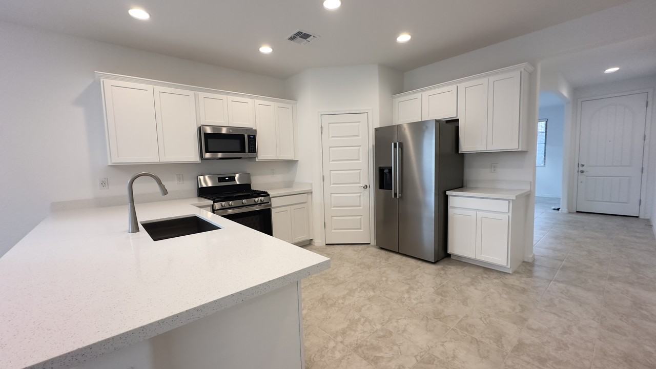 16805 W Shangri La Rd #NA - Photo 4 of 23