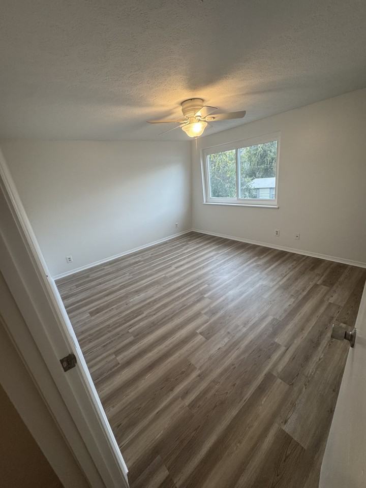 1825 Flagg Ave #NA - Photo 4 of 11